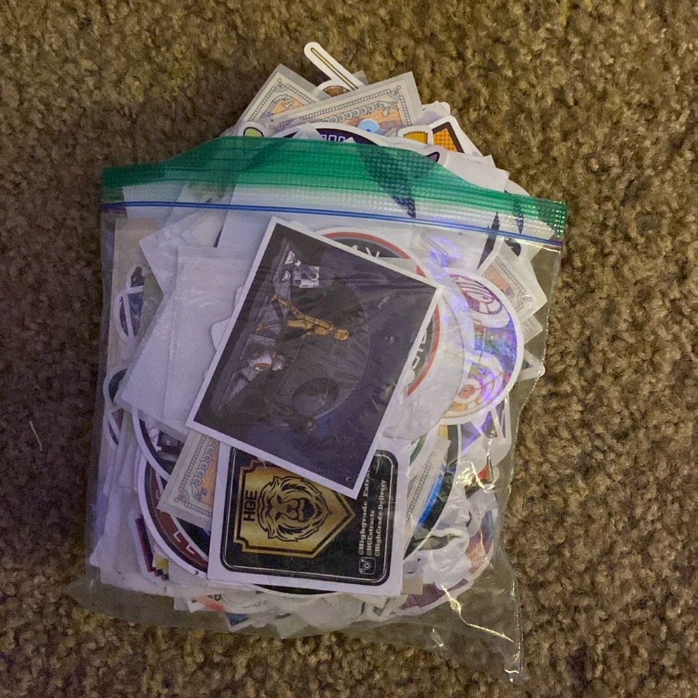 Pack of graphic stickers